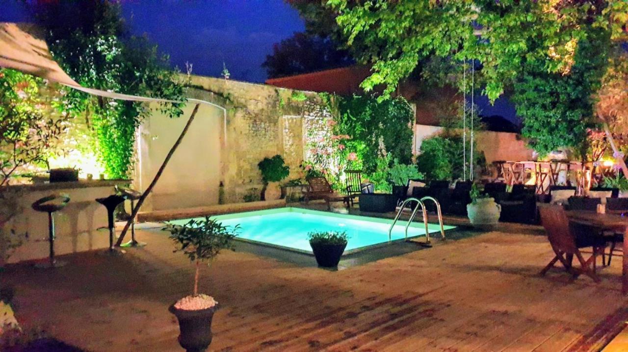 Le 4 Feuilles En.Camargue Hotel Bernis Kültér fotó